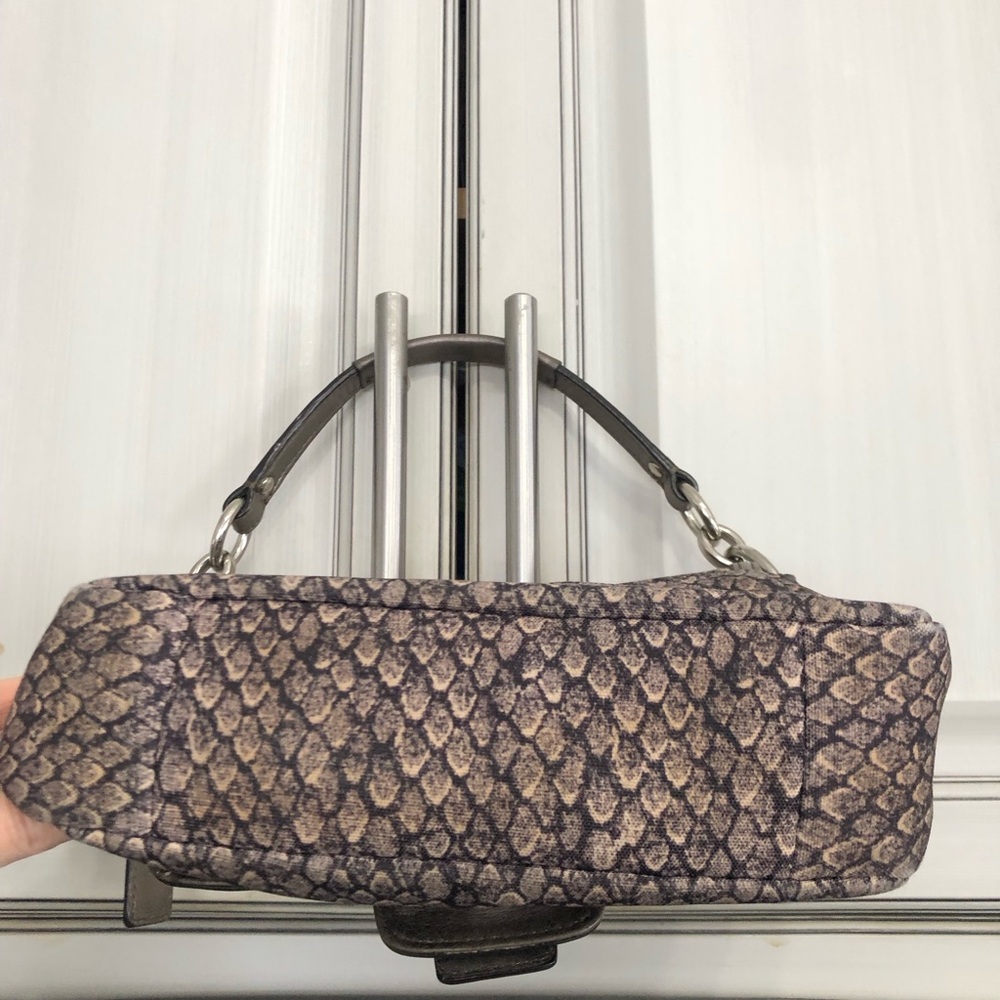 Coach Taylor Purse 2013 - Picture 3 of 7
